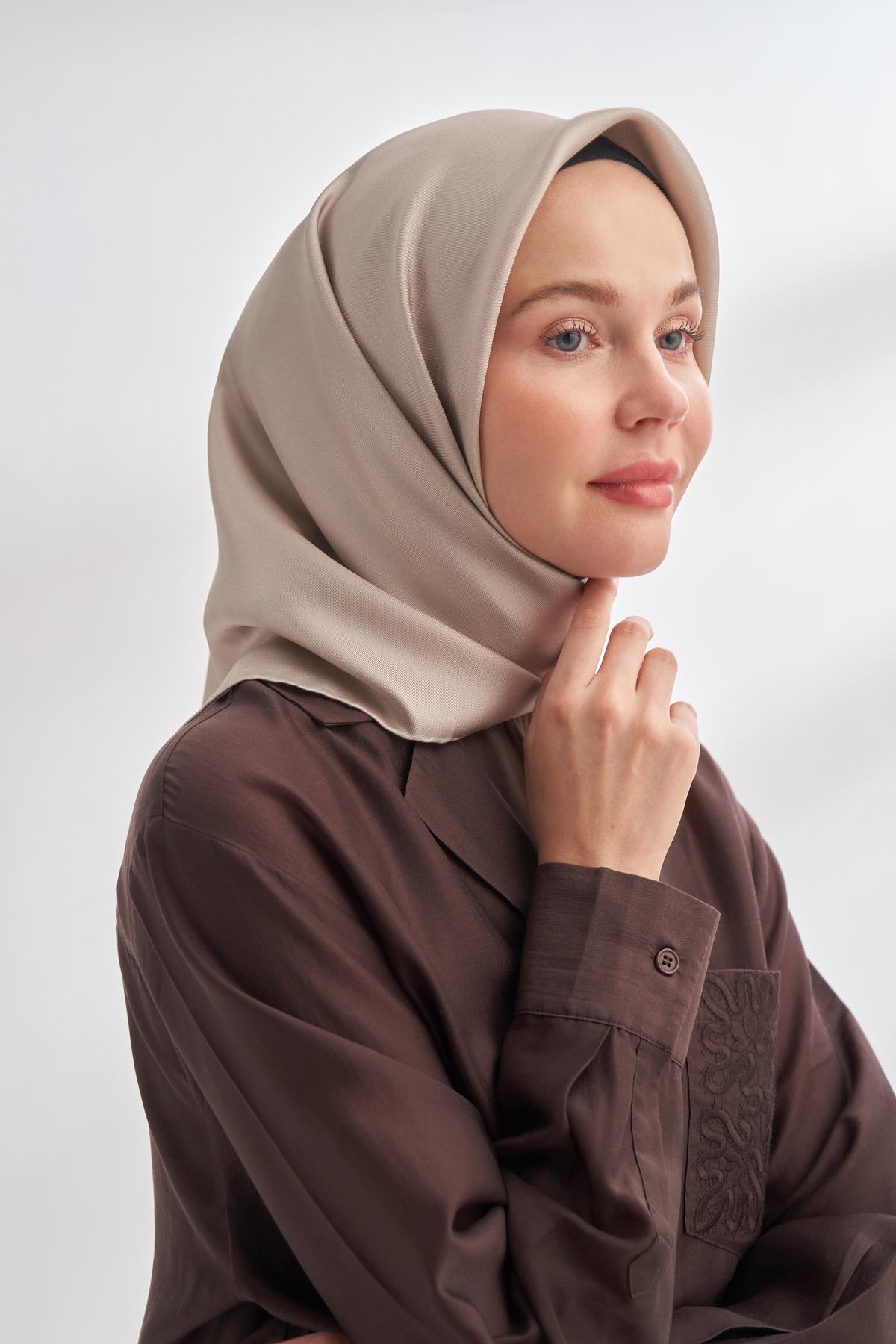 Armanda Düz Renk Tivil İpek Eşarp 4400-Mat Pudra