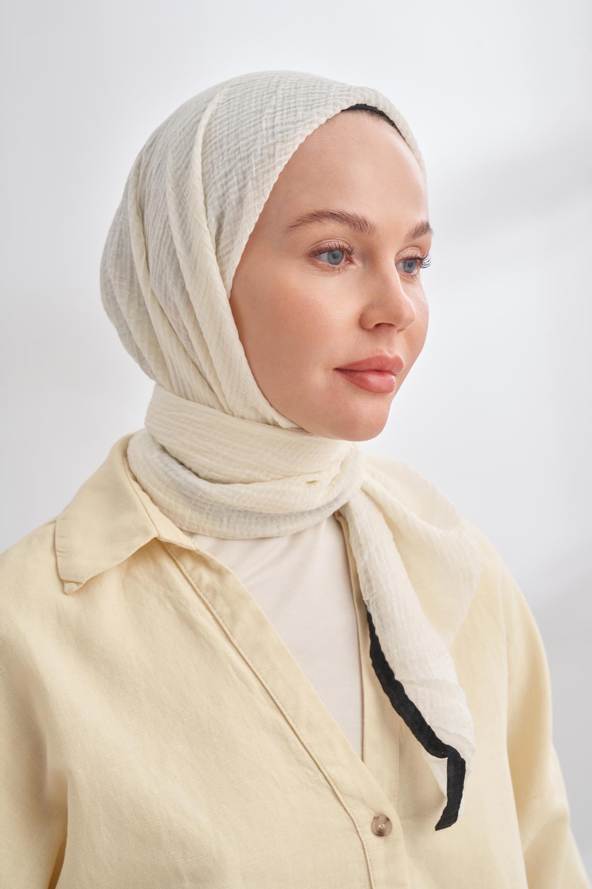 Armanda Müslin Biyeli Eşarp 3353-Ekru