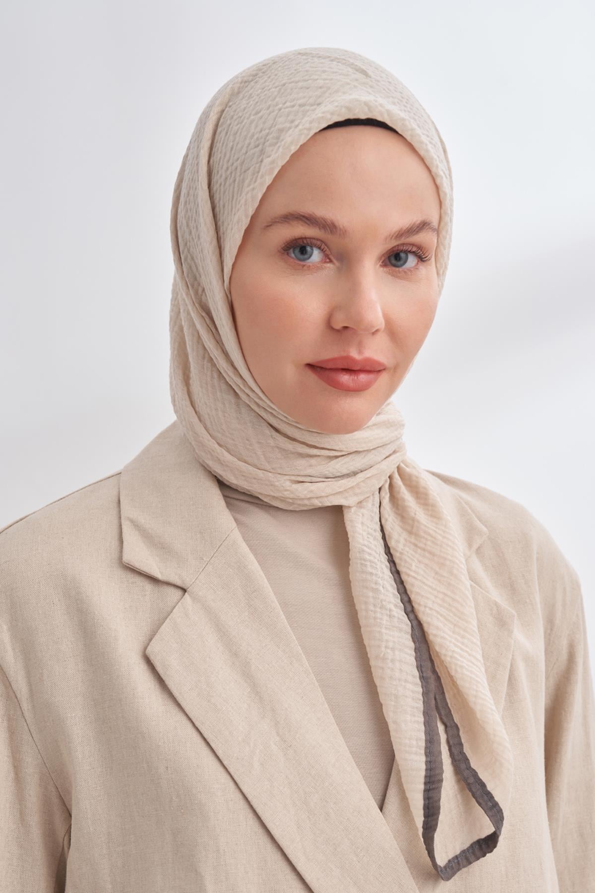 Armanda Müslin Biyeli Eşarp 3353-Krem