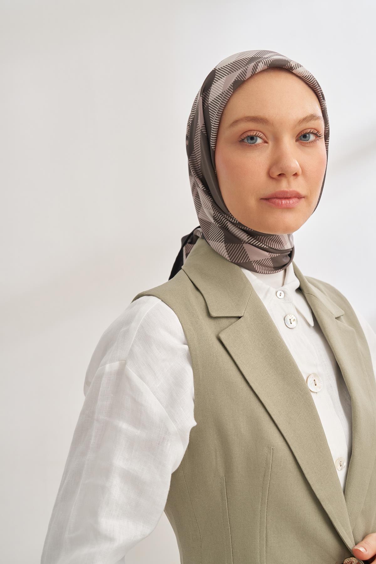 Armanda Naya Desen Tivil İpek Eşarp 4358-Füme