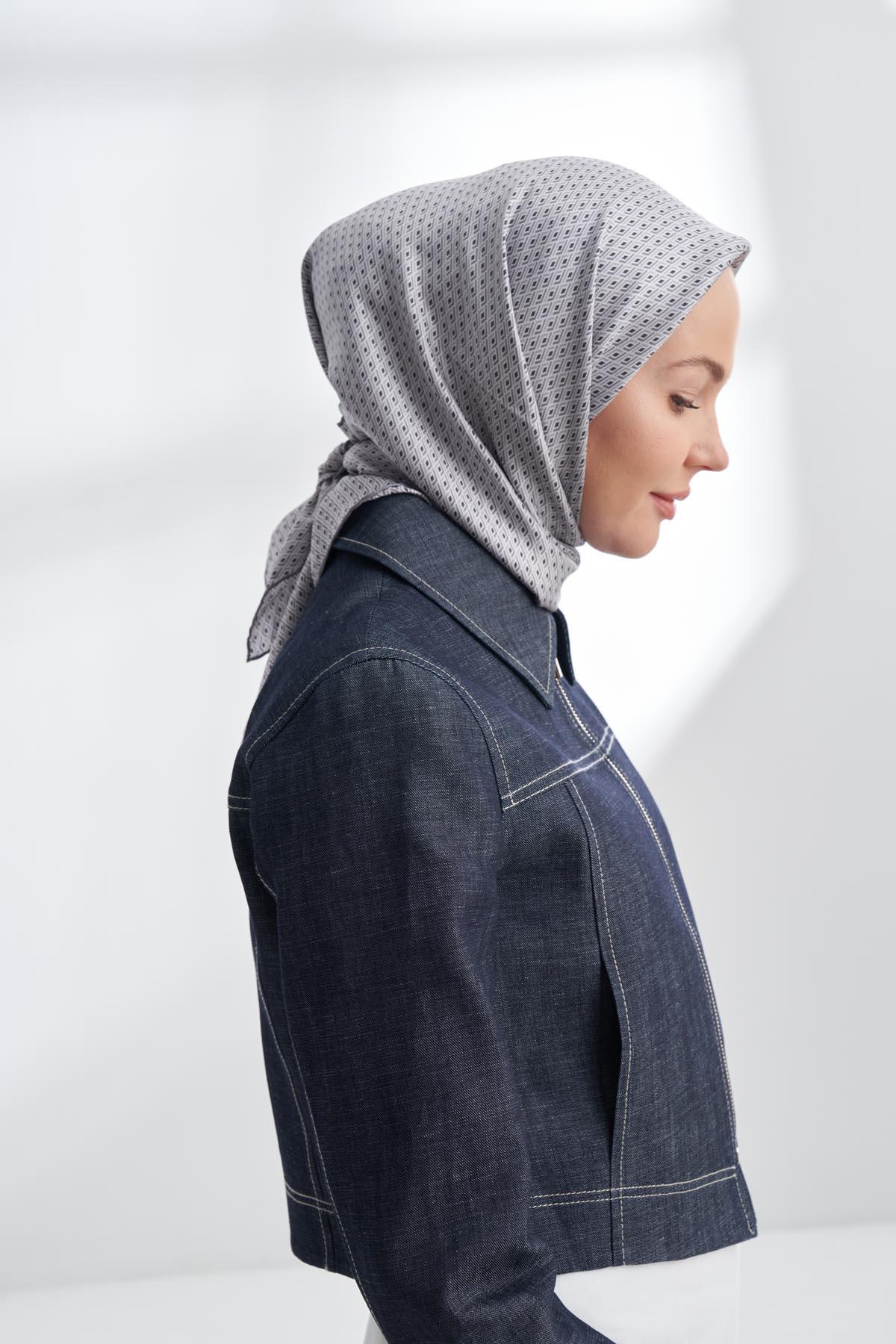 Armanda Noire Desen Tivil İpek Eşarp 4303-Gri