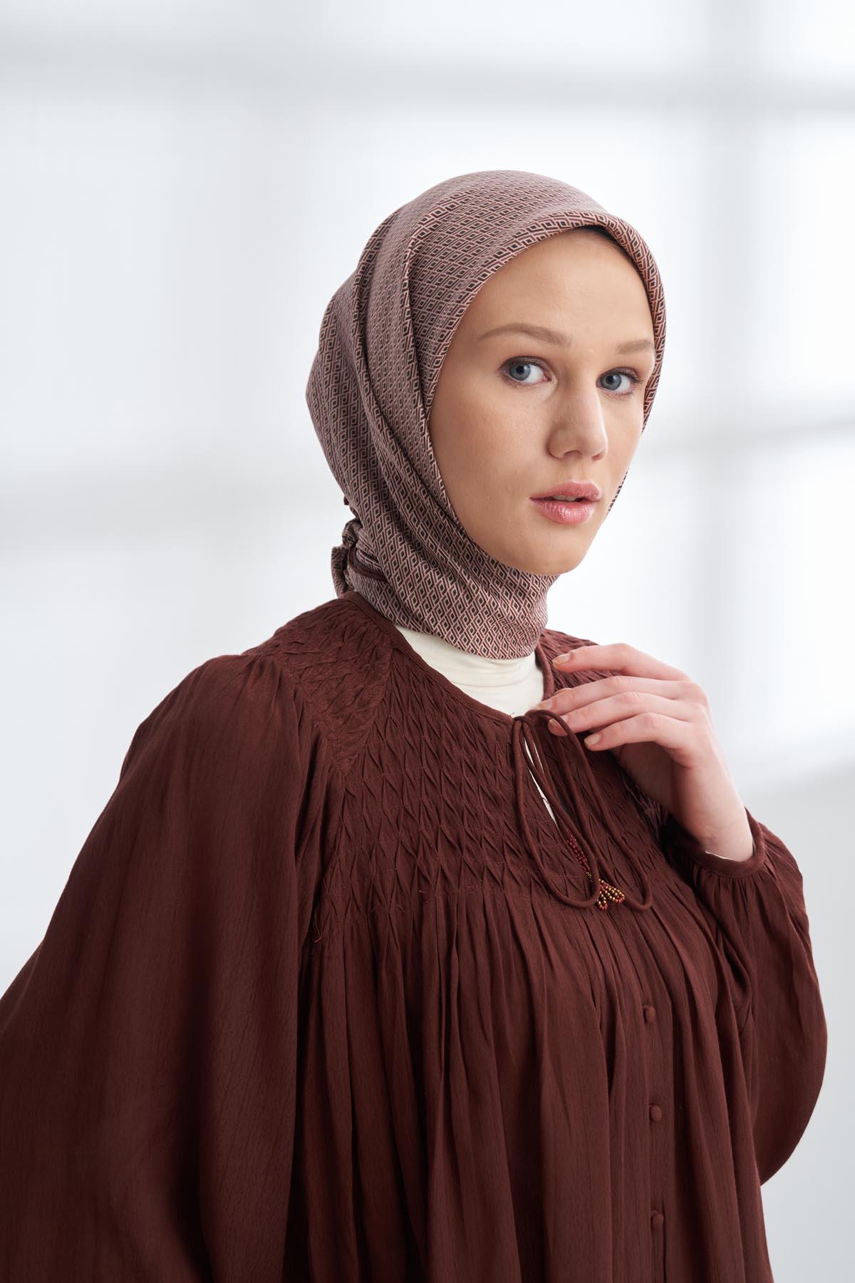 Armanda Noire Desen Tivil İpek Eşarp 4303-Kızıl Kahve