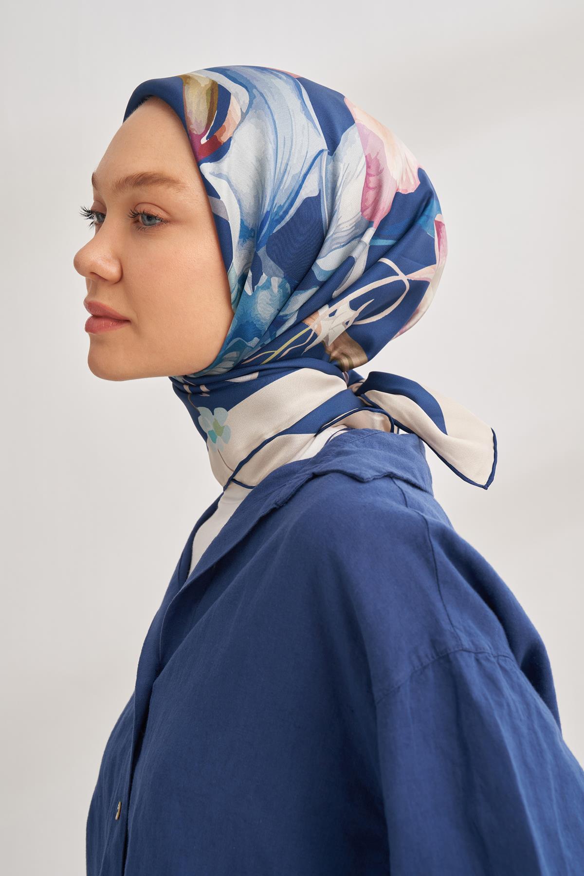 Armanda Rosie DesenTivil İpek Eşarp 4315-Lacivert