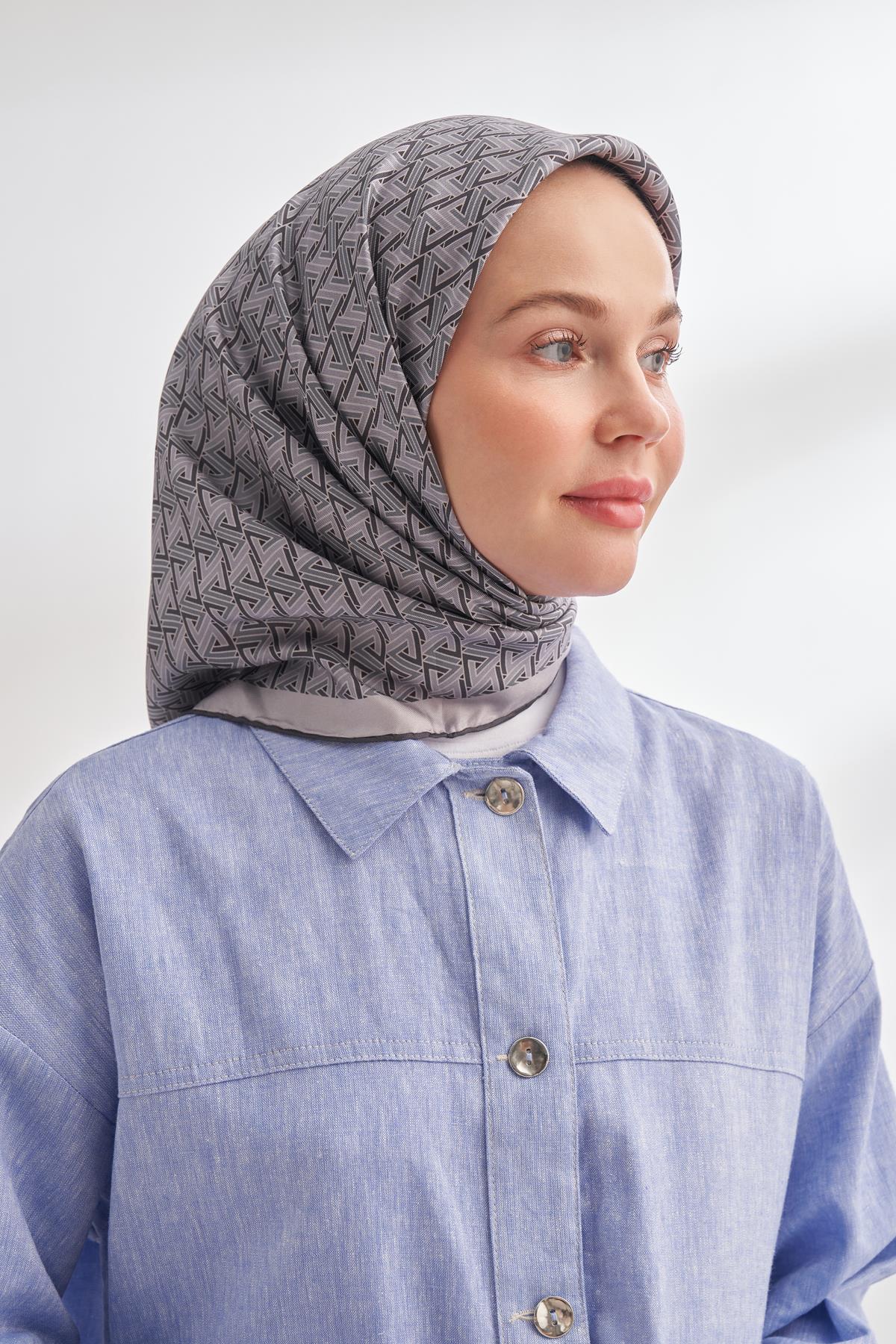 Armanda Rua Desen Tivil İpek Eşarp 4314-Siyah Vizon