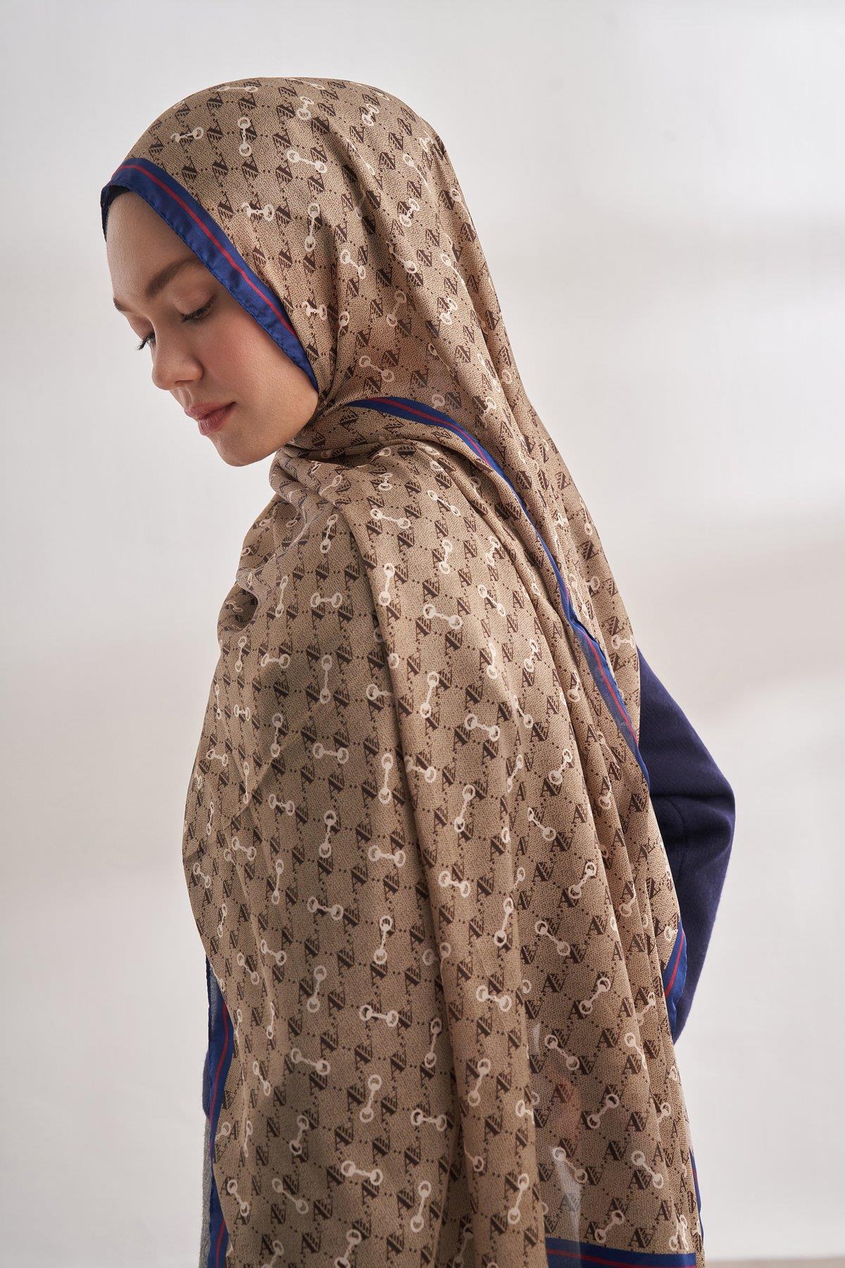 Armanda Vual Monogram Desen Şal 3361-Bej Saks