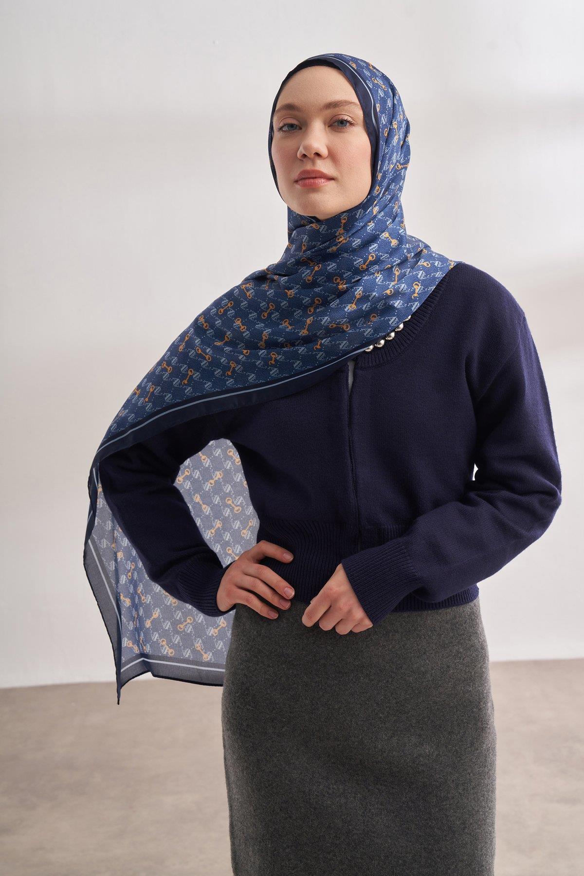 Armanda Vual Monogram Desen Şal 3361-Kot Mavi