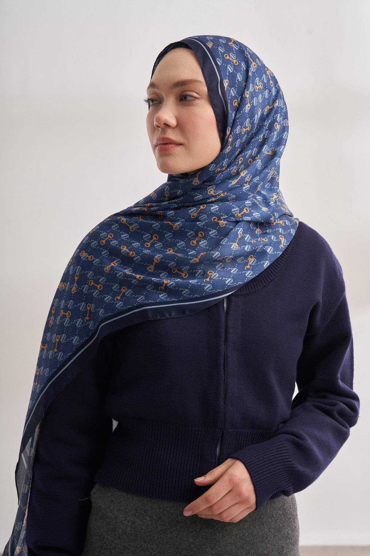 Armanda Vual Monogram Desen Şal 3361-Kot Mavi