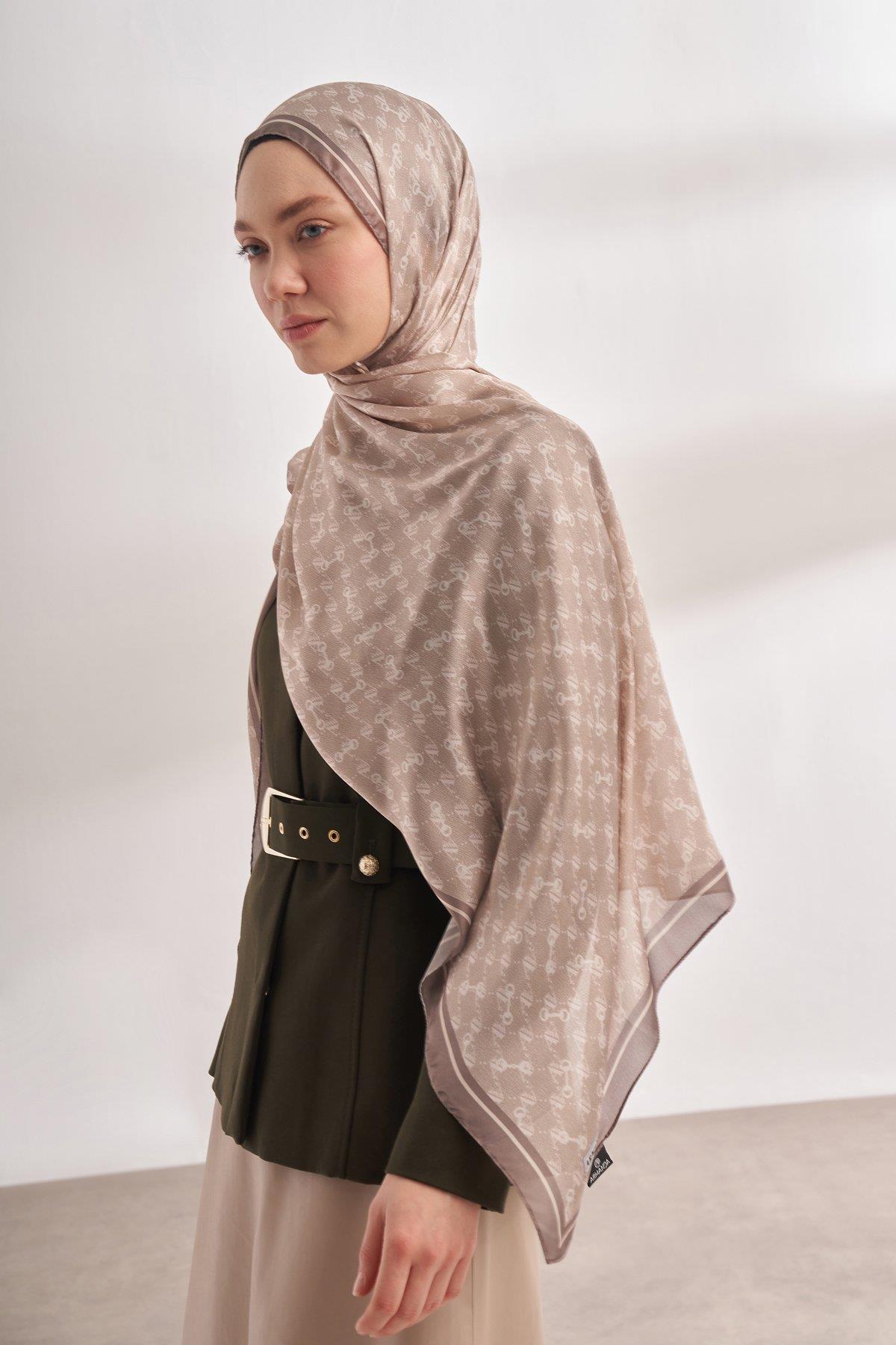 Armanda Vual Monogram Desen Şal 3361-Nude