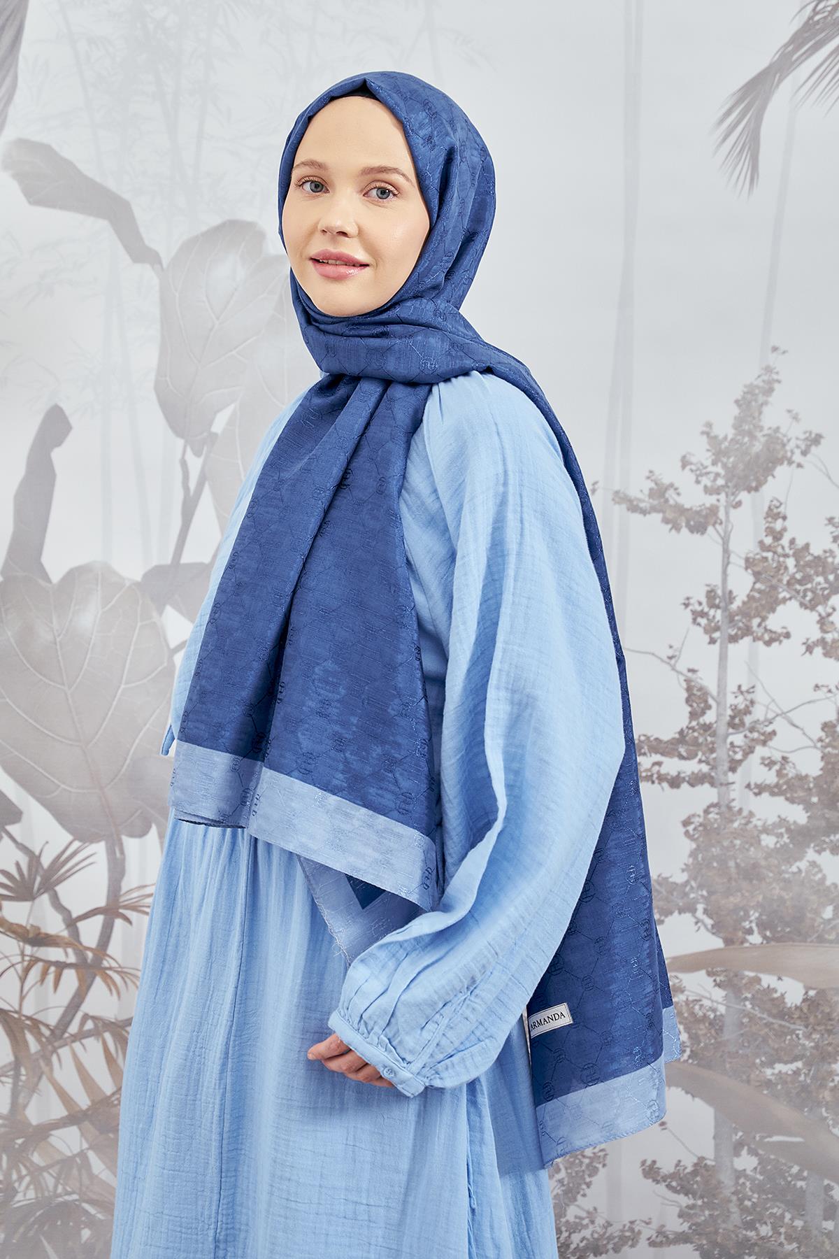 Armanda Zincir Monogram Desenli Şal 3042-İndigo