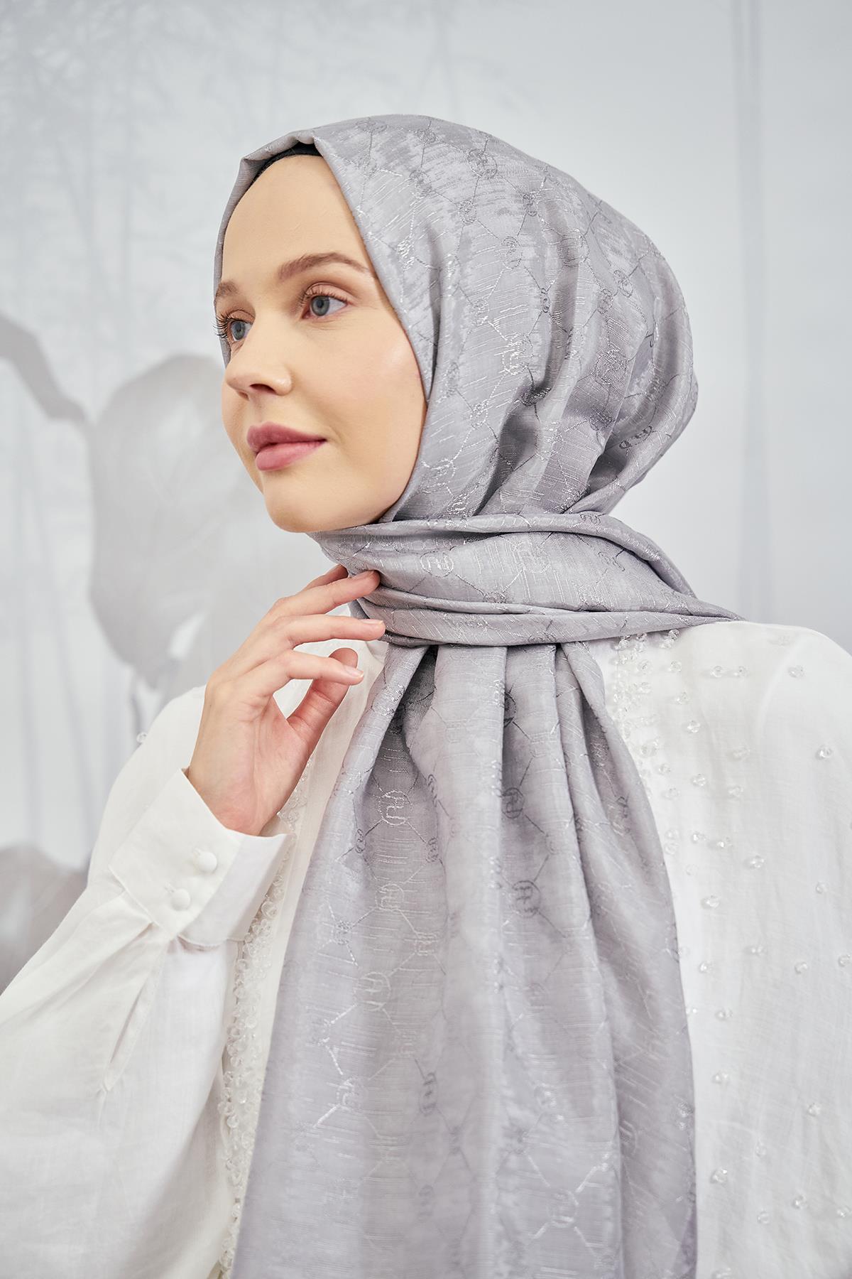 Armanda Zincir Monogram Desenli Şal 3042-Gri