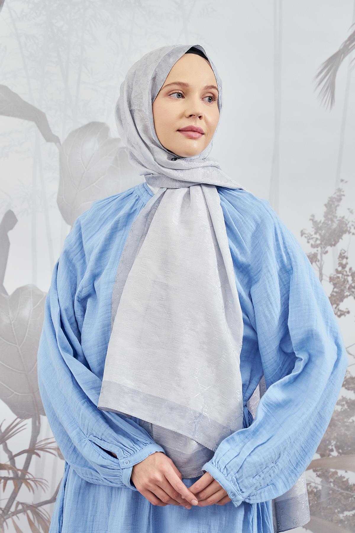 Armanda Zincir Monogram Desenli Şal 3042-Gümüş