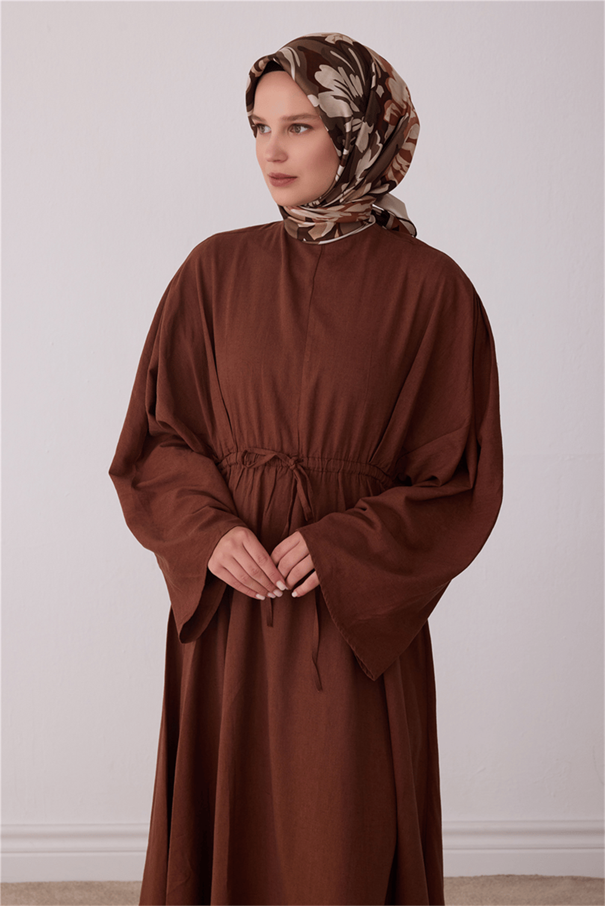 Belli Çiçek Desen Tivil İpek Eşarp E26KA4416D01-85