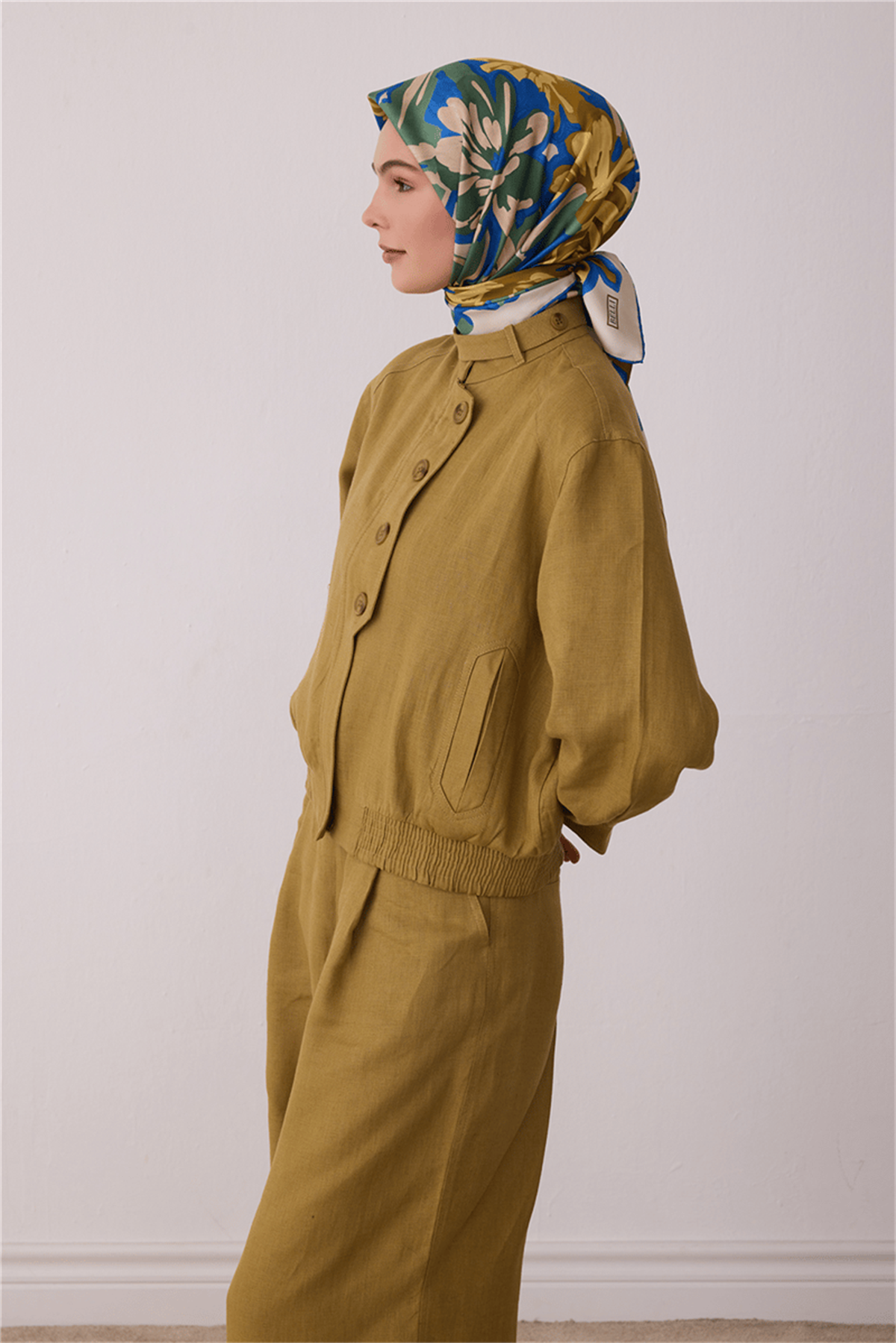 Belli Çiçek Desen Tivil İpek Eşarp E26KA4416D01-50
