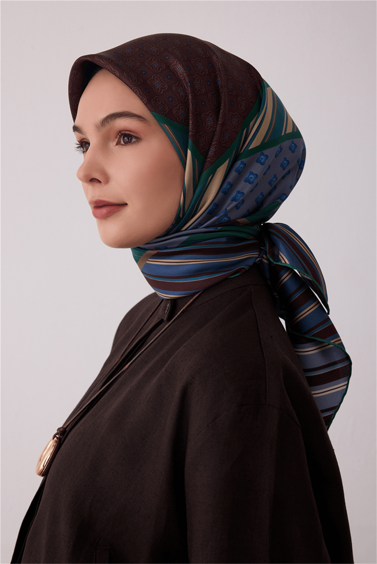Belli Çiçek Desen Tivil İpek Eşarp E26KA4423D01-83