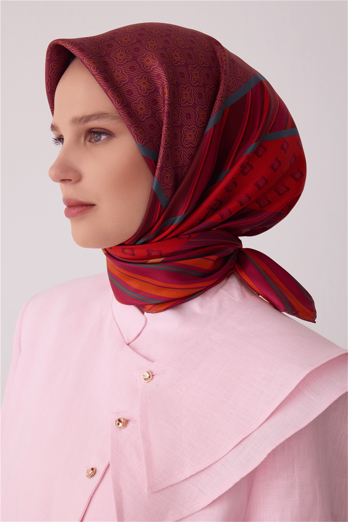 Belli Çiçek Desen Tivil İpek Eşarp E26KA4423D01-81