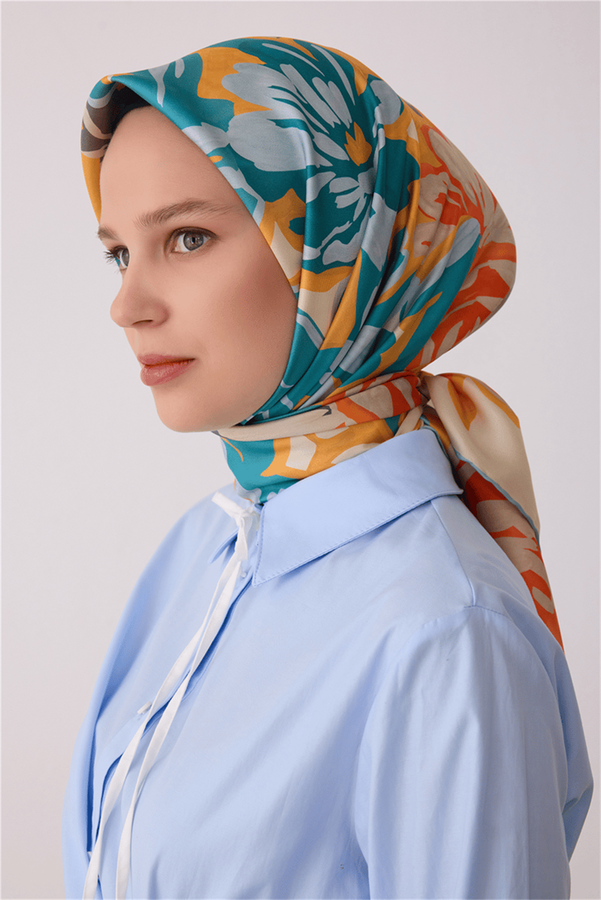 Belli Çiçek Desen Tivil İpek Eşarp E26KA4416D01-83