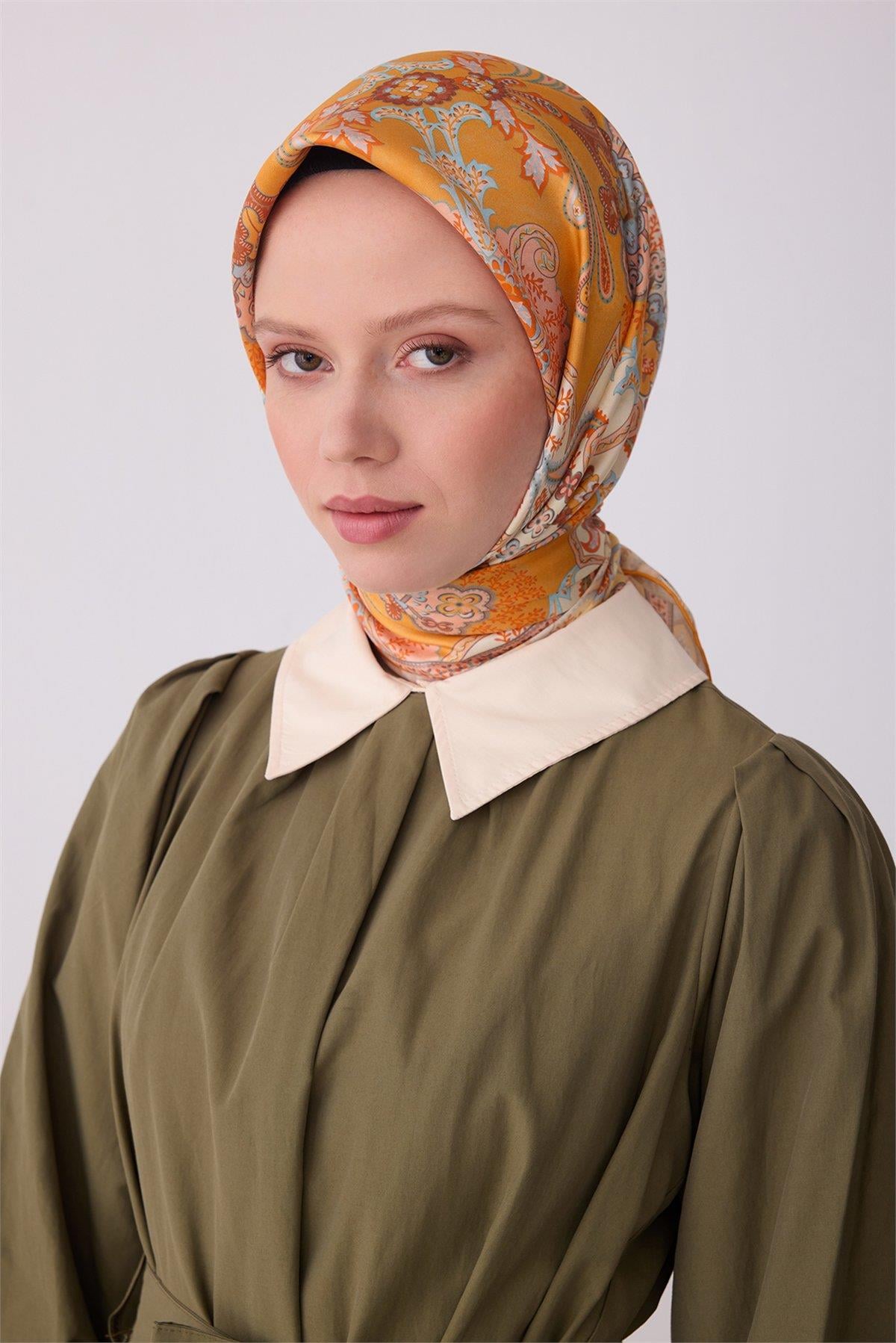 Belli Etnik Desen Tivil İpek Eşarp 4304D E26YA4304D01-81