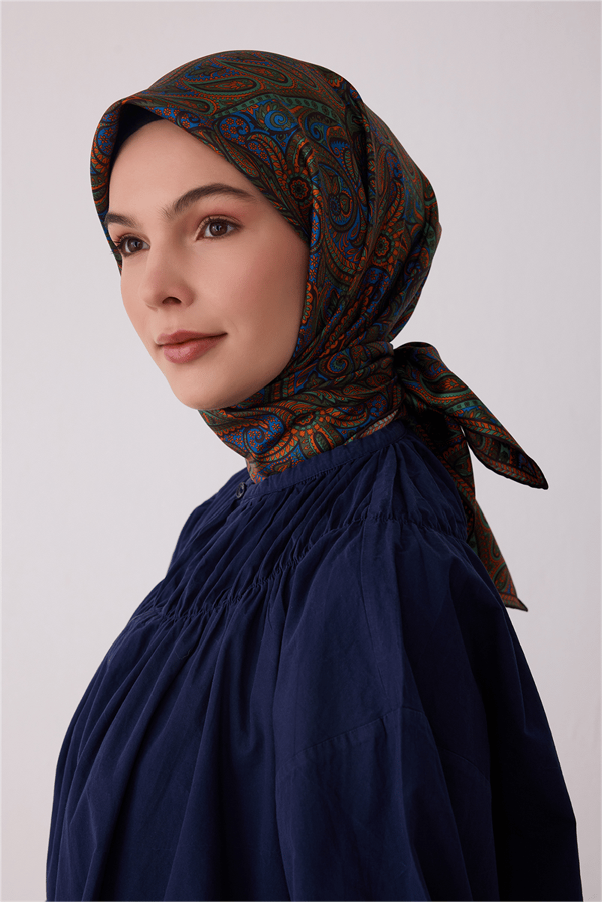 Belli Etnik Desen Tivil  İpek Eşarp E26KA4404D01-84