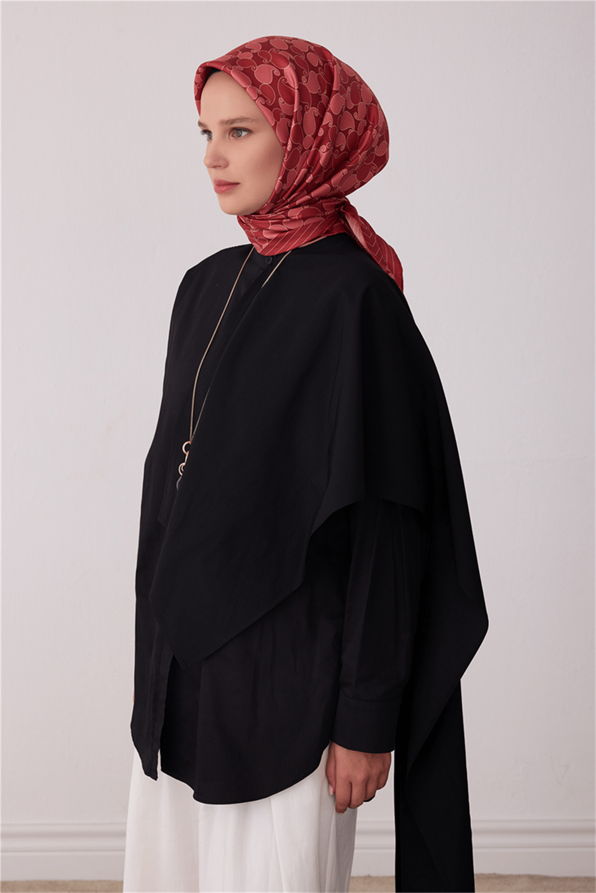 Belli Geometrik Desen Tivil İpek Eşarp E26KA4422D02-20