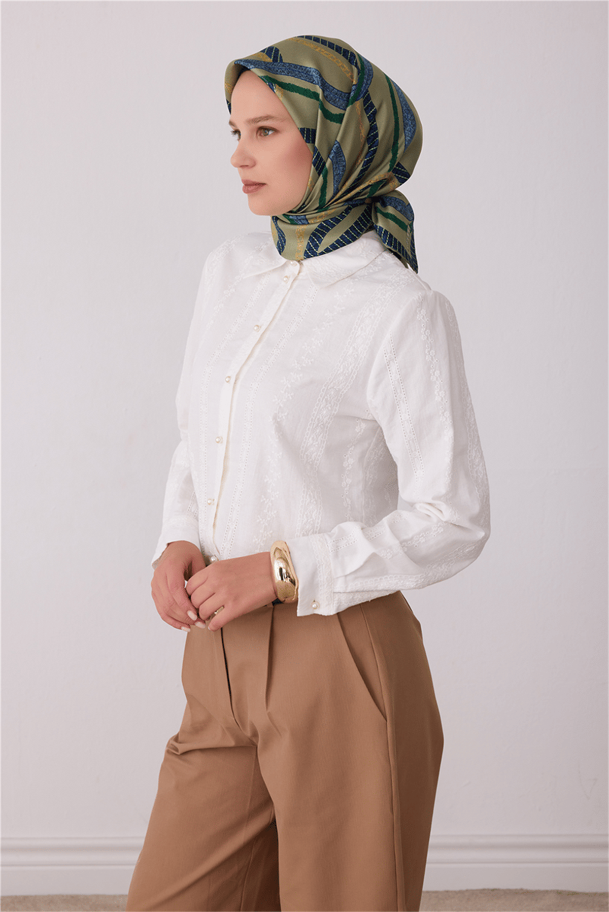 Belli Geometrik Desen Tivil İpek Eşarp E26KA4424D01-81