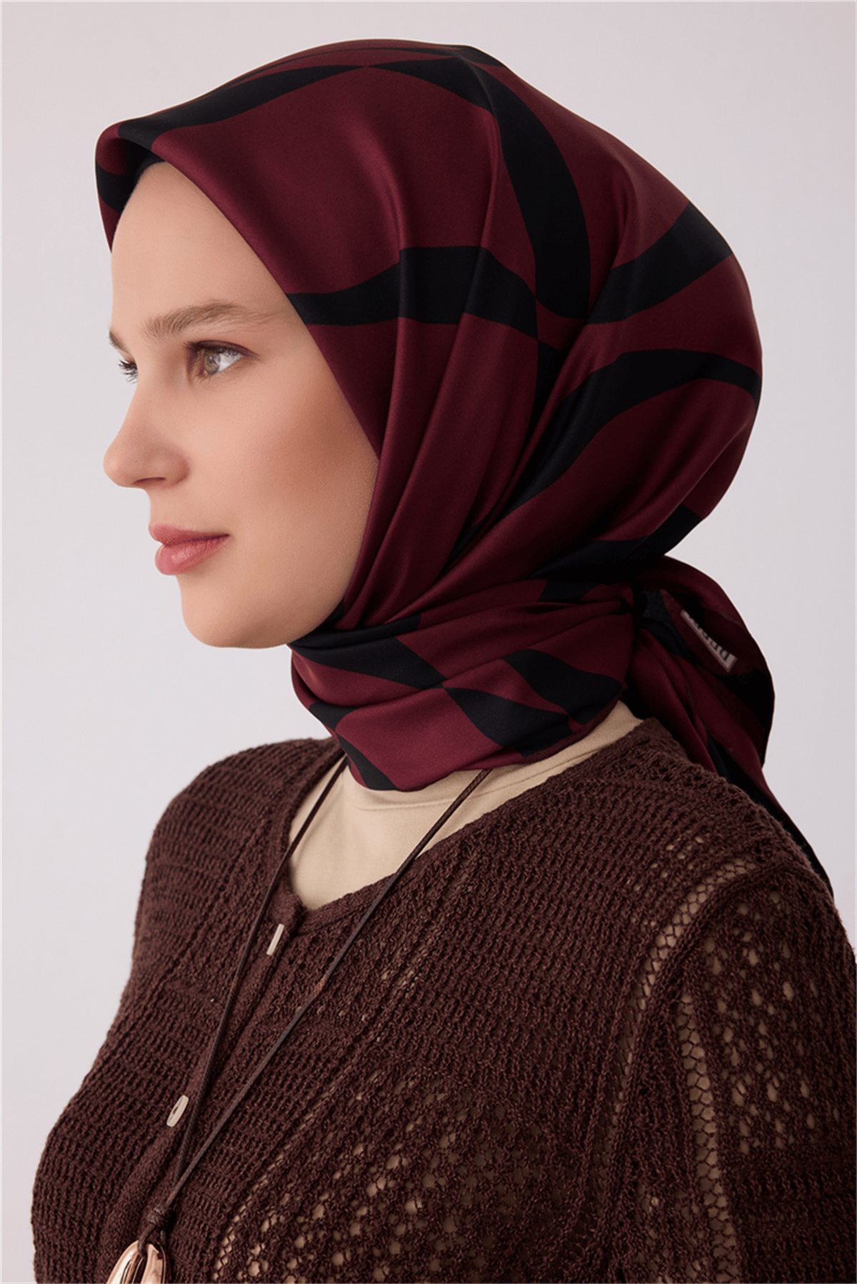 Belli Geometrik Desen Tivil İpek Eşarp E26KA4429D01-32