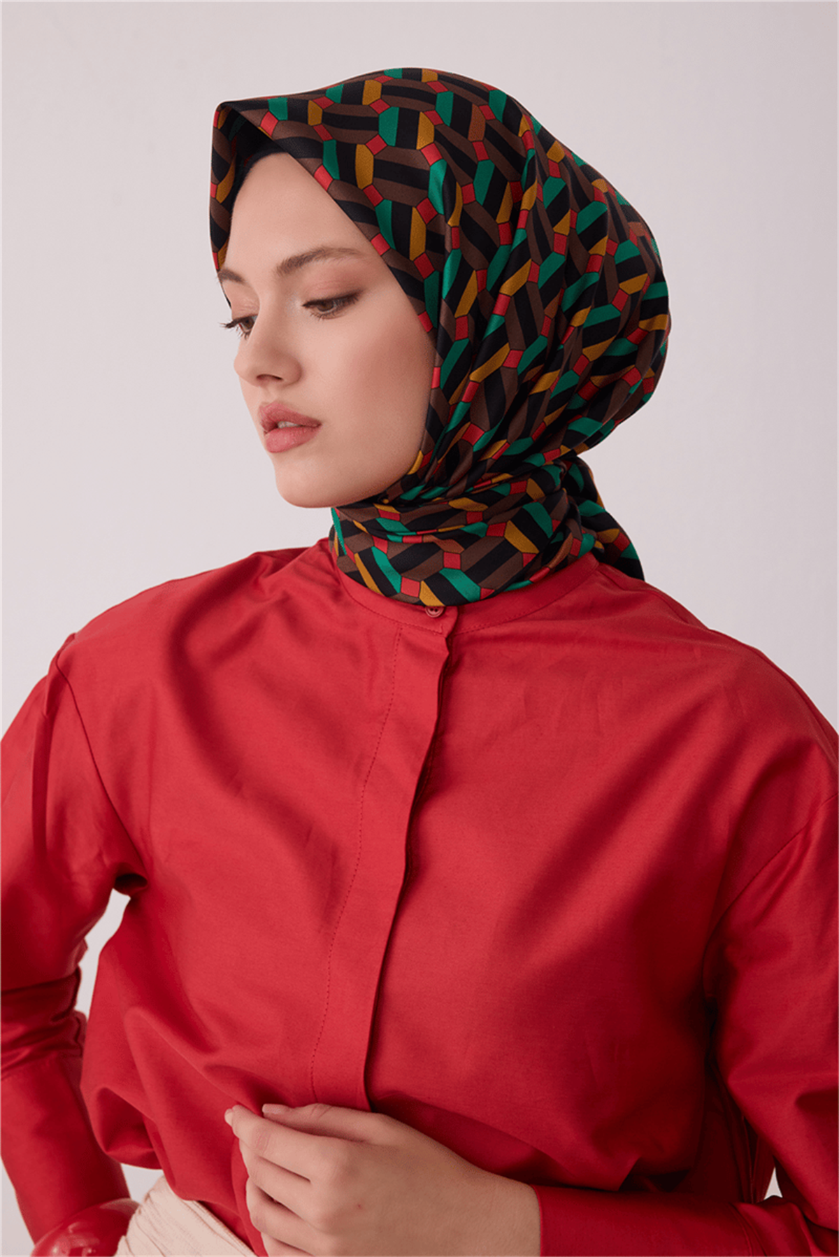 Belli Geometrik Desen Tivil İpek Eşarp E26KA4407D01-55
