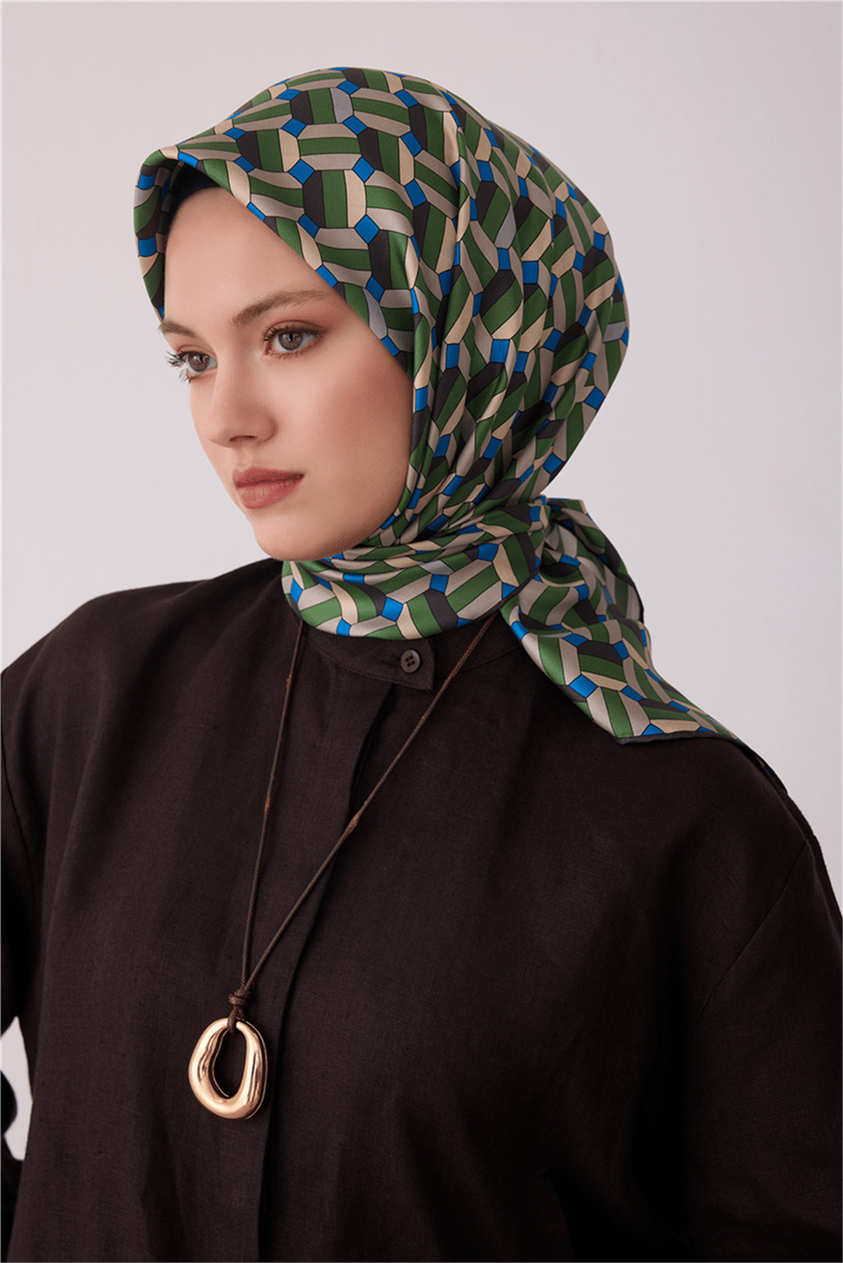Belli Geometrik Desen Tivil İpek Eşarp E26KA4407D01-84