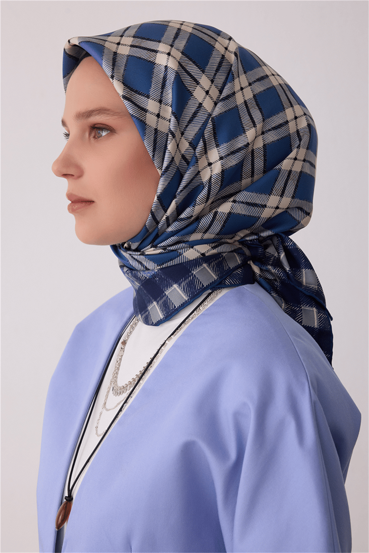 Belli Geometrik Desen Tivil İpek Eşarp E26KA4421D01-50