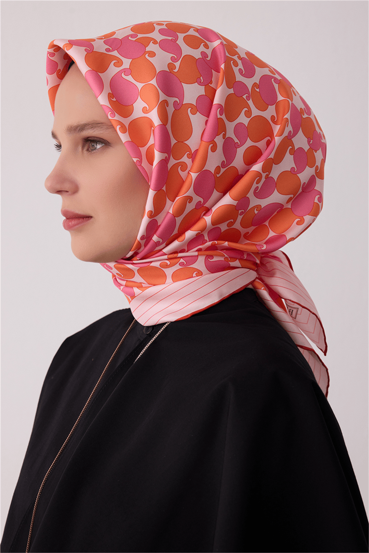 Belli Geometrik Desen Tivil İpek Eşarp E26KA4422D02-53