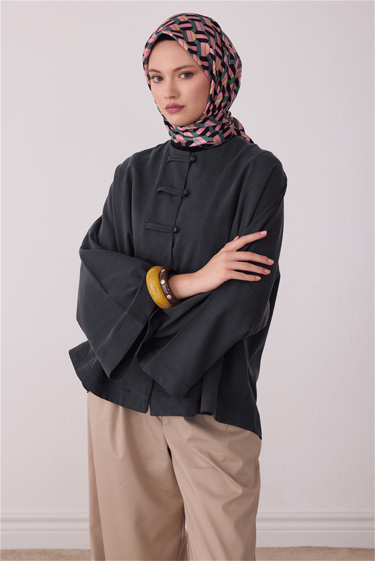 Belli Geometrik Desen Tivil İpek Eşarp E26KA4407D01-86