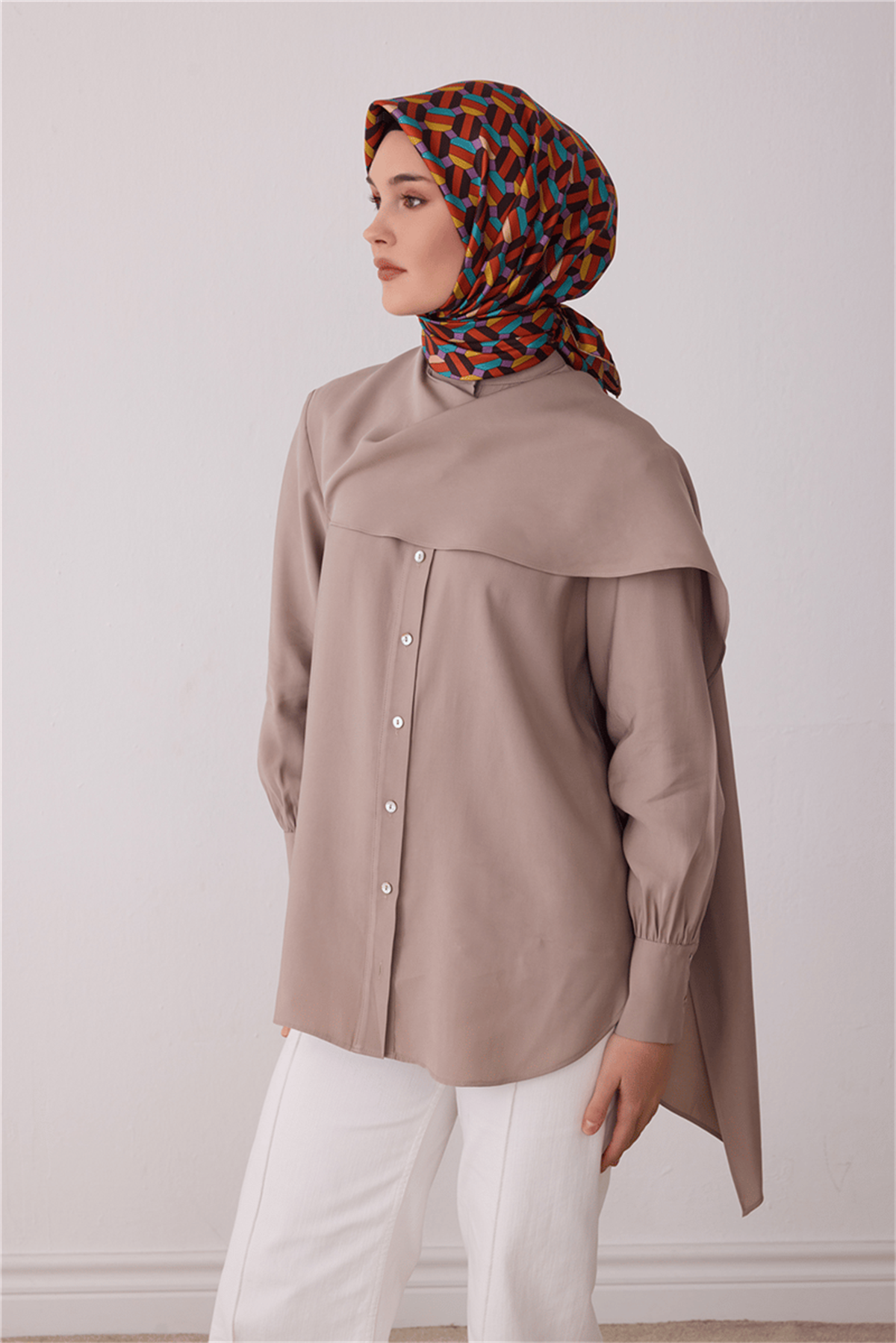 Belli Geometrik Desen Tivil İpek Eşarp E26KA4407D01-33