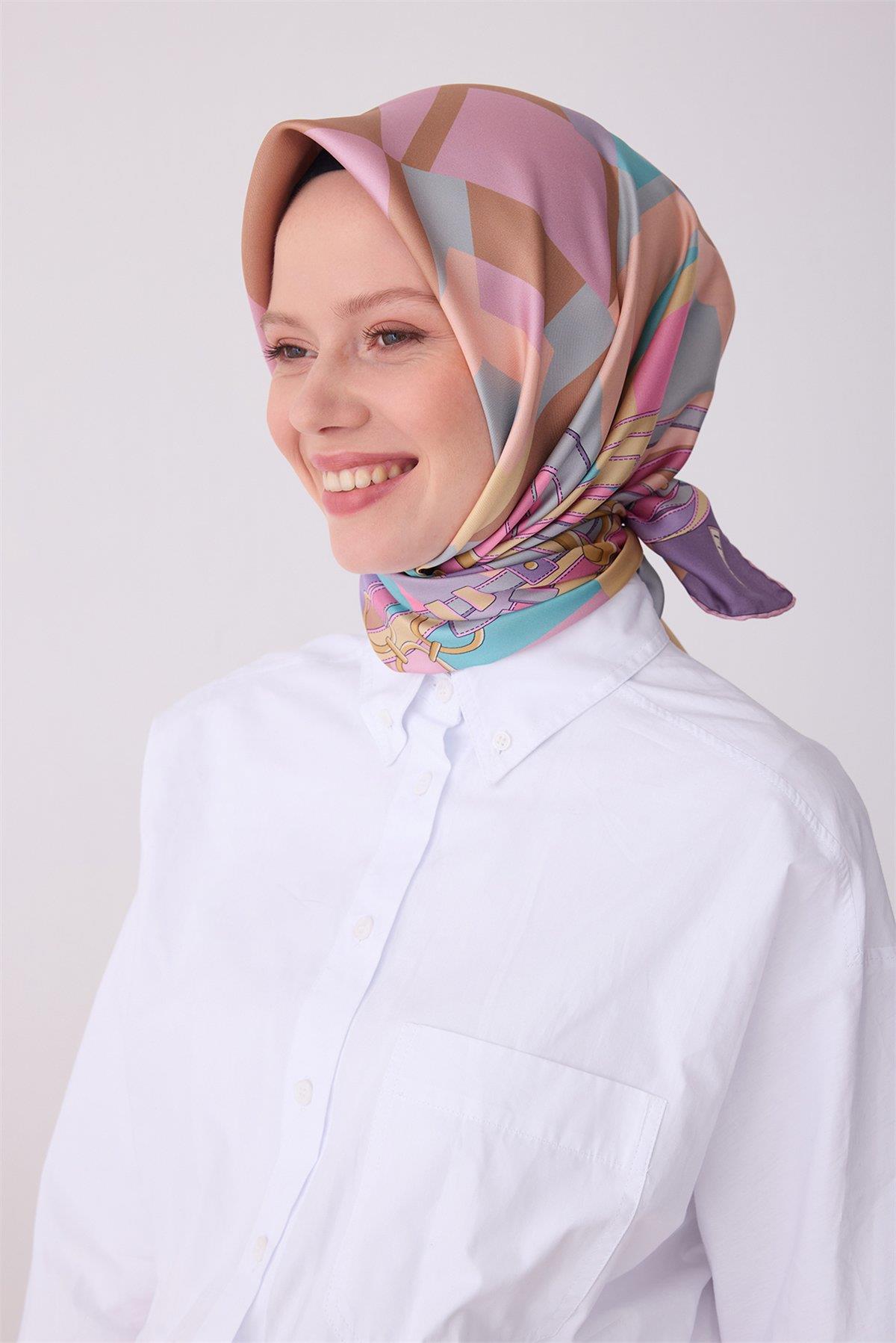 Belli Obje Desen Tivil  İpek Eşarp 4300D E26YA4300D01-84