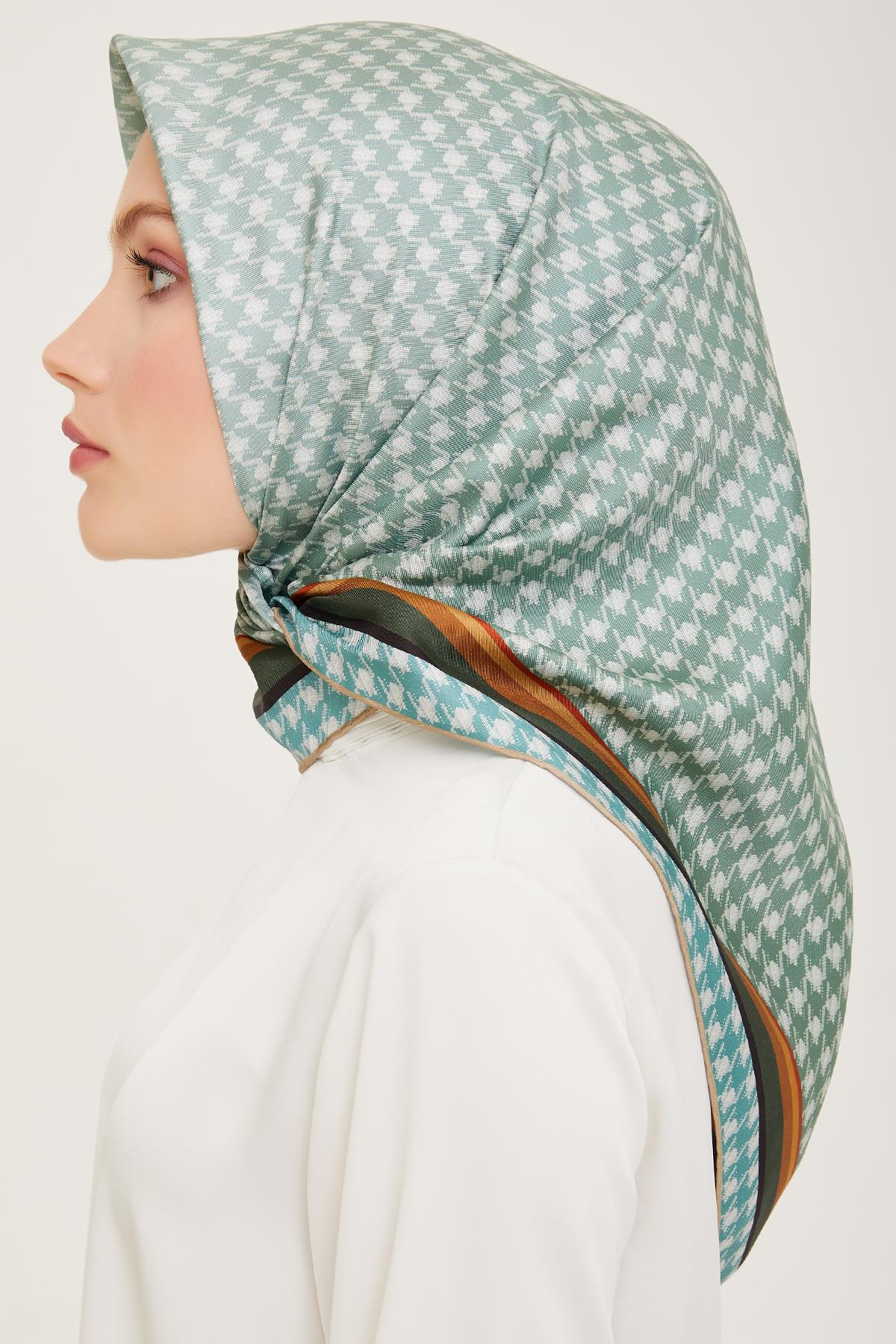 Belli Tivil  İpek Eşarp 4000D  E24YA3098001-35