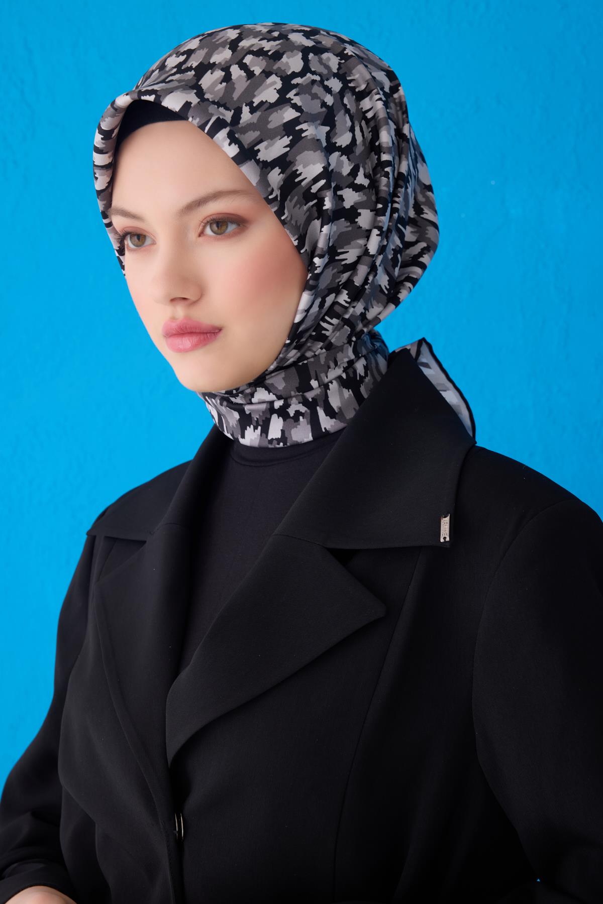 Belli Tivil İpek Eşarp E25YA4103D01-84