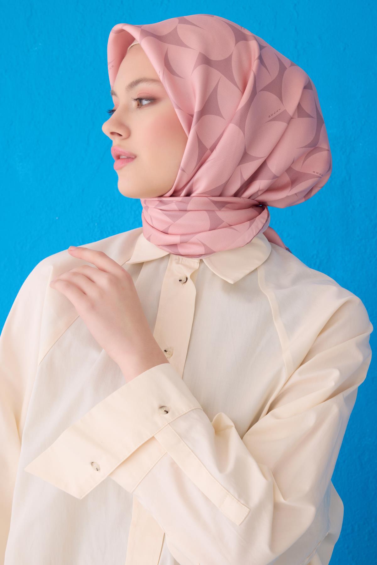 Belli Tivil İpek Eşarp E25YA4117D01-05