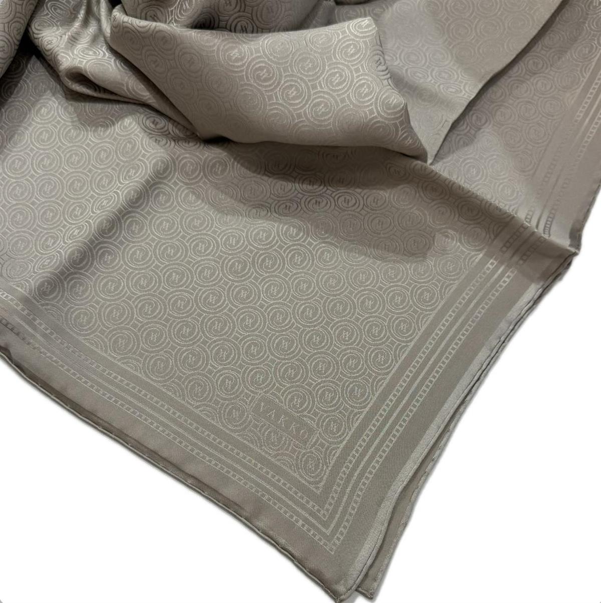 Vakko Jakar Monogram İpek Eşarp 41363-Vizon