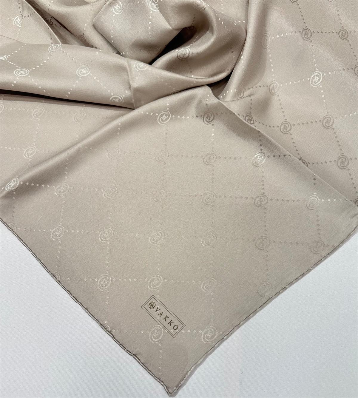 Vakko Monogram Jakar İpek  Eşarp 41549-Vizon