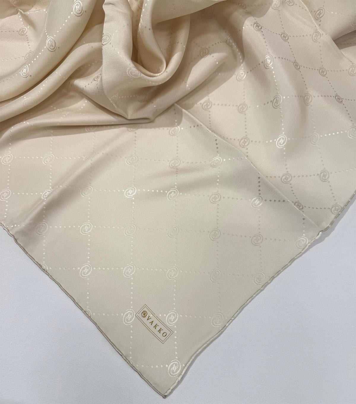 Vakko Monogram Jakar İpek  Eşarp 41549-Ekru