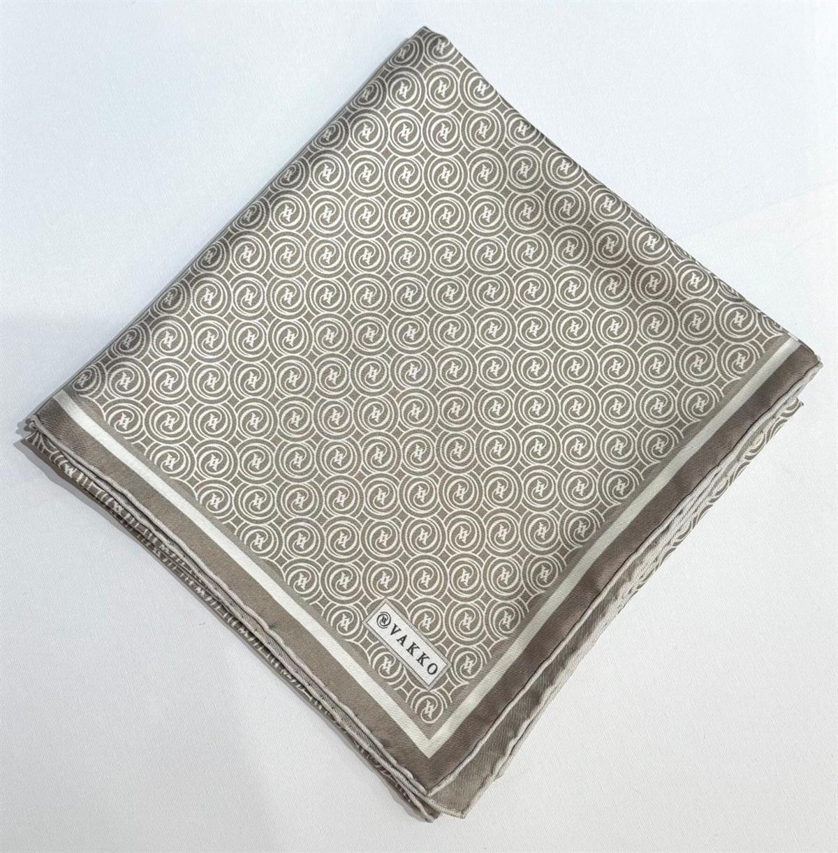 Vakko Tivil Monogram İpek Eşarp 41408-Koyu Bej Ekru