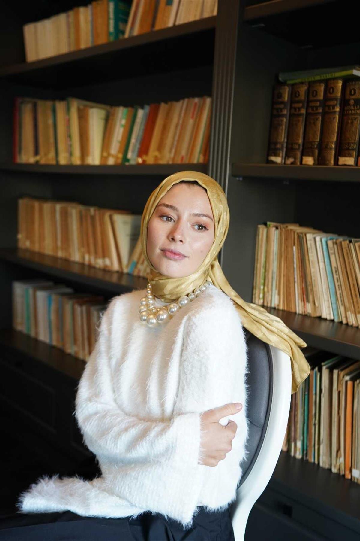 Valor Scarf  Kazayağı Desenli İpeksi Jakarlı Şal 06112024-Gold