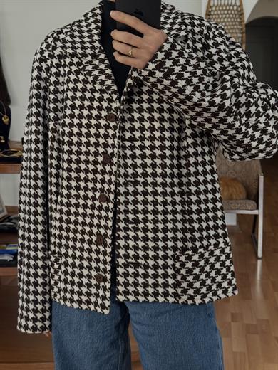 KAHVERENGİ-BEYAZ KAZAYAĞI DESENLİ BLAZER CEKET