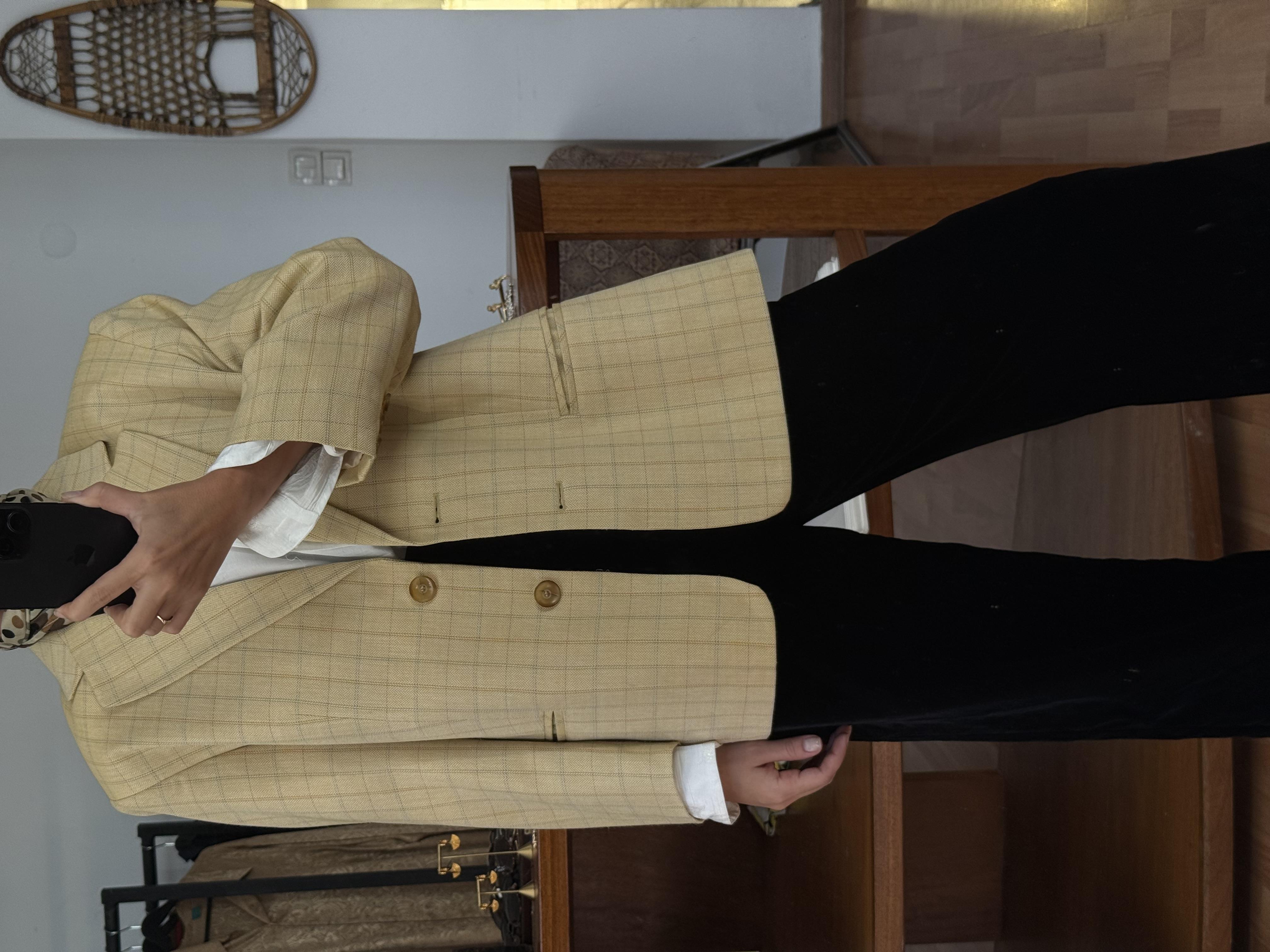 SOFT SARI KARELİ BLAZER CEKET