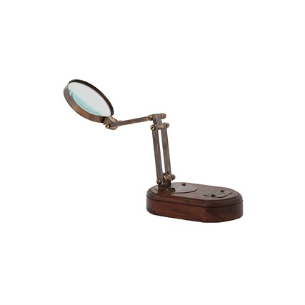 MAGNIFYING GLASS DERICK ON FOOT