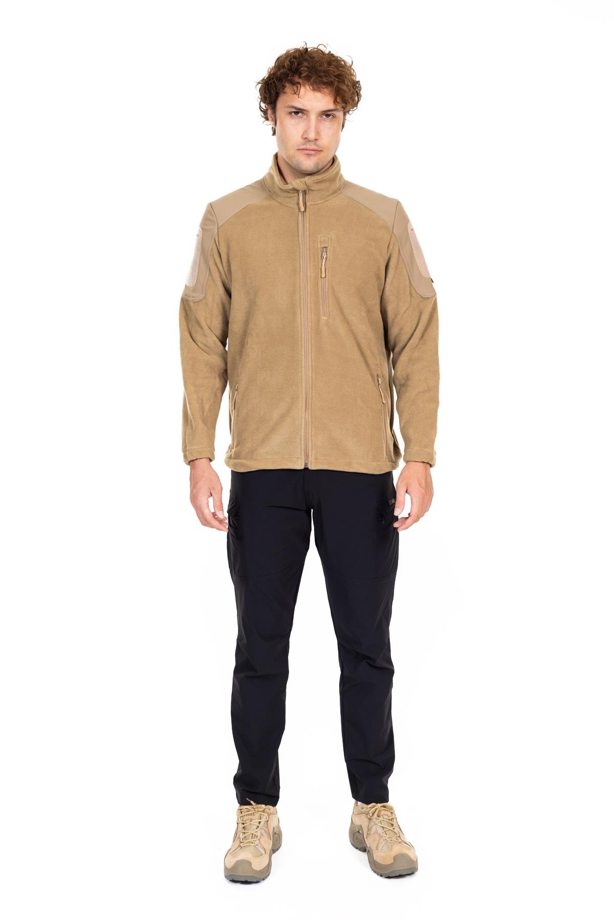 AKN 02 Polar Mont-Bej