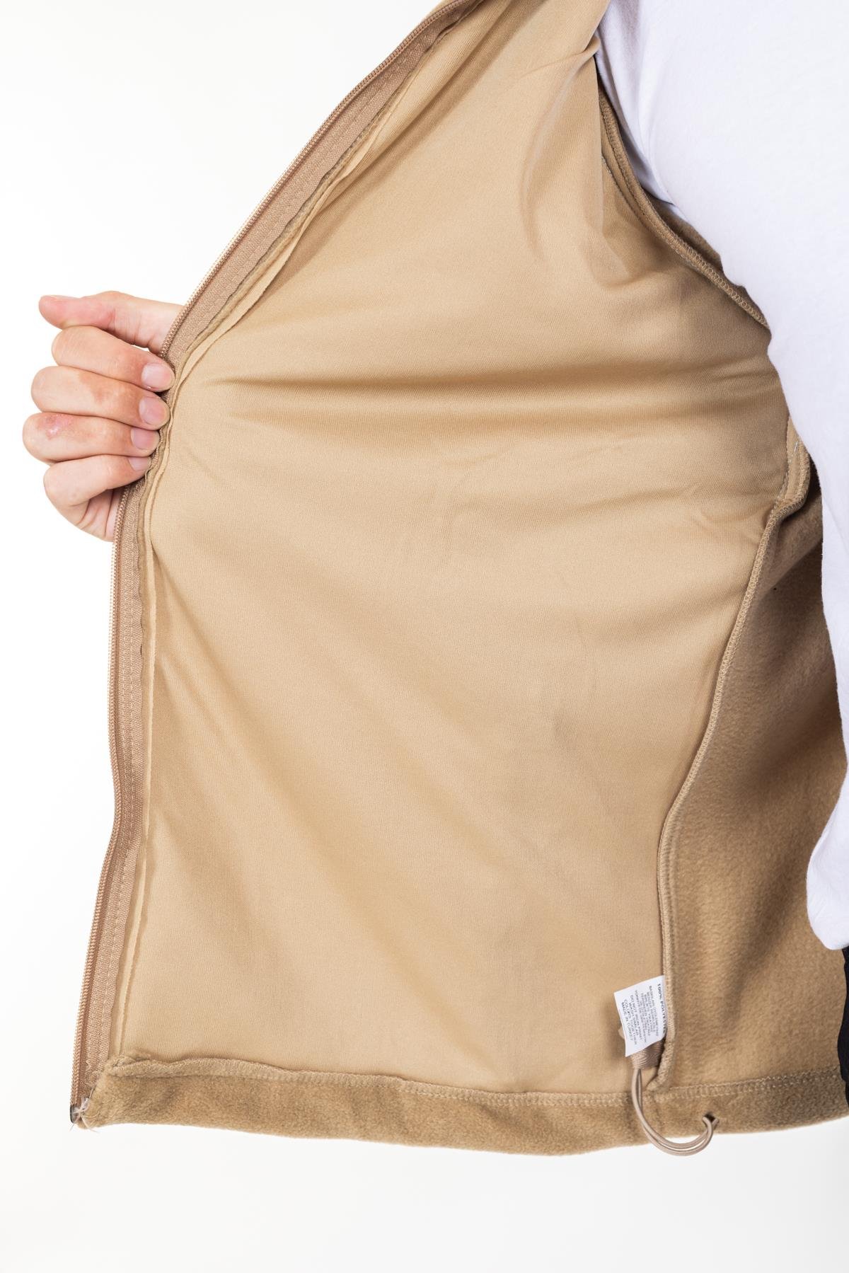 AKN 02 Polar Mont-Bej