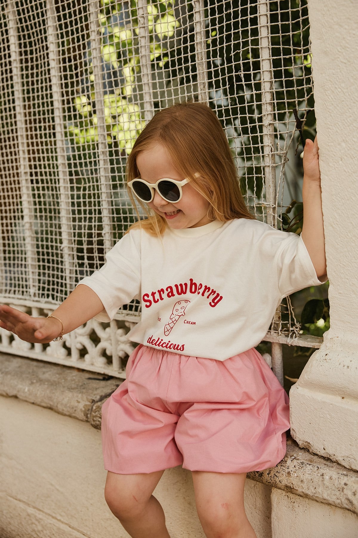 Podo Ekru Oversize Baskılı Tshirt -strawberry