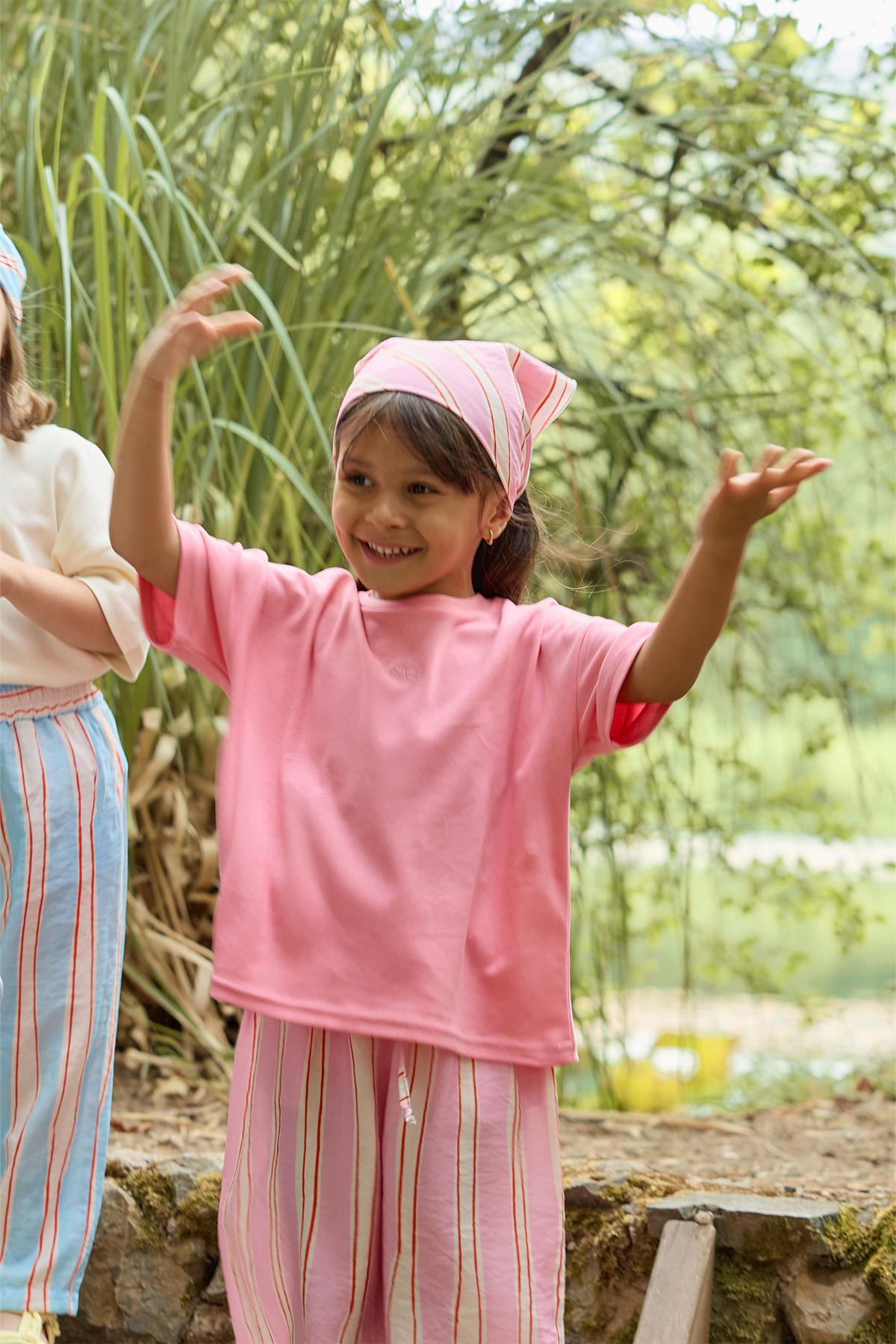 Podo Oversize Nakışlı Tişört - şeker pembe