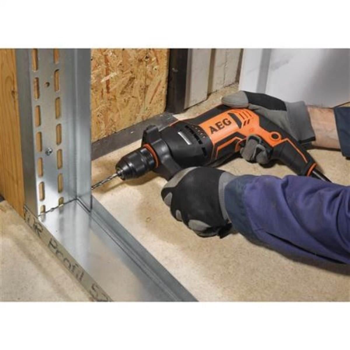 SBE 750 RE 750W DARBELİ MATKAP AEG