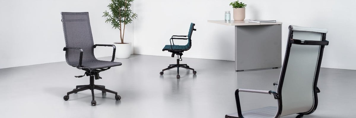 Sancak Bety Yönetici Koltuğu fileli sırt alüminyum kolçak siyah ofis ortamı