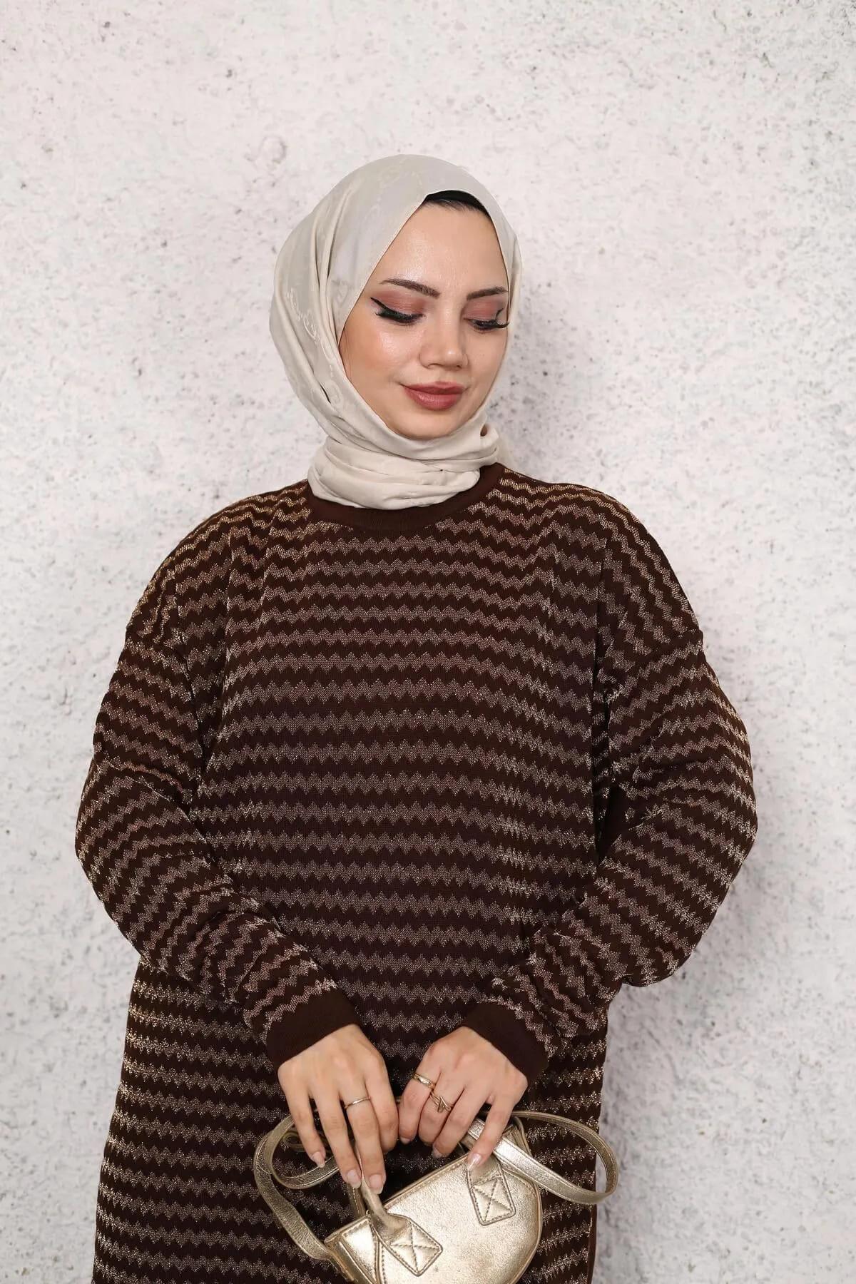 KADIN MODEST YAN ÇİZGİ DESENLİ SİMLİ TRİKO TUNİK PANTOLON 2Lİ ALT-ÜST TAKIM